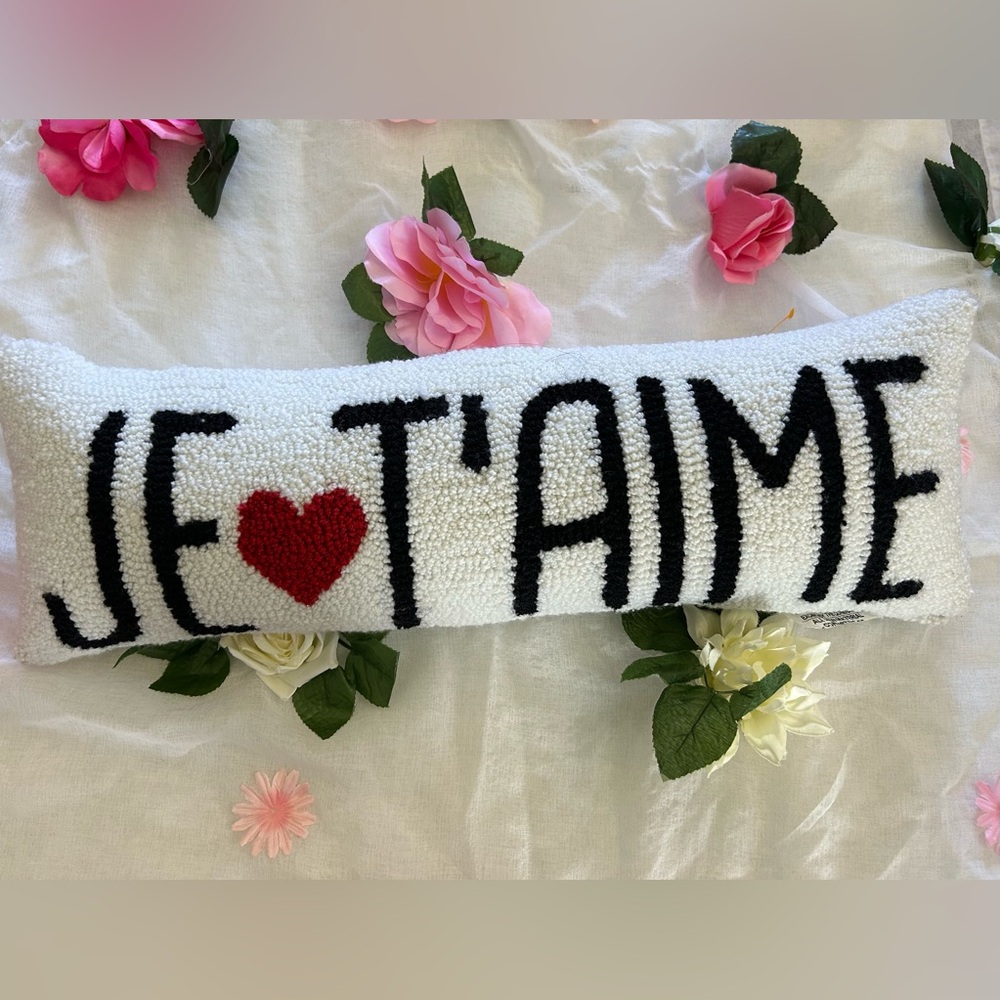 Love Pillow with Je T'aime Design - White, Black, Red